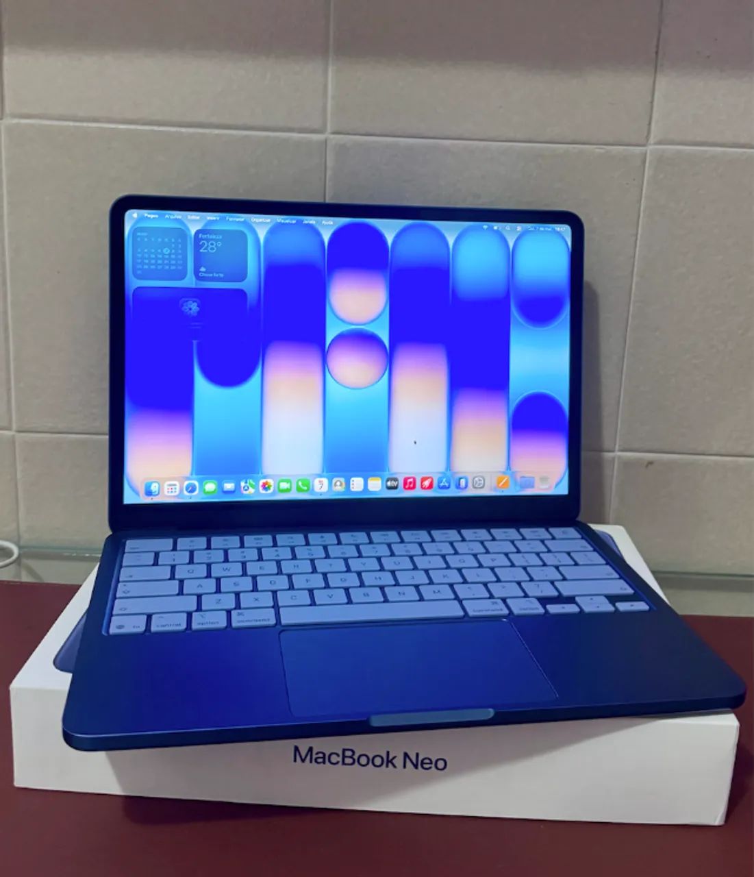 Macbook Neo 256GB - AZUL - Versão americana - Notebooks