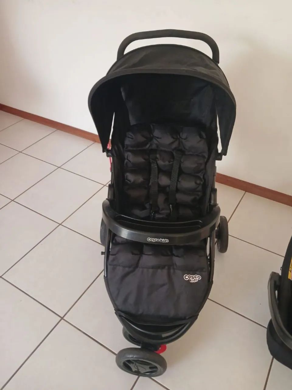 Carrinho de bebê mais o bebê conforto  - Foto 4