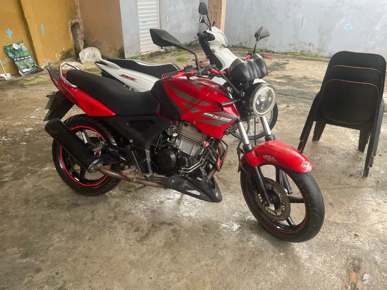 CBX 250, conservada  - Foto 3