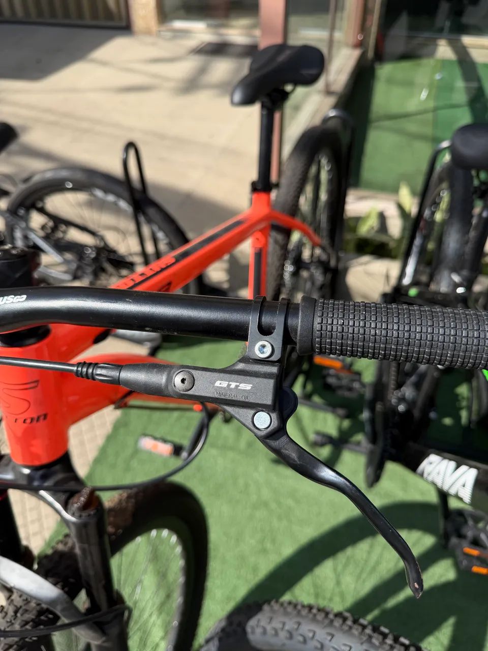 Bicicleta ARO29 SUTTON 9v câmbio Alívio e freio Hidráulico  - Foto 3
