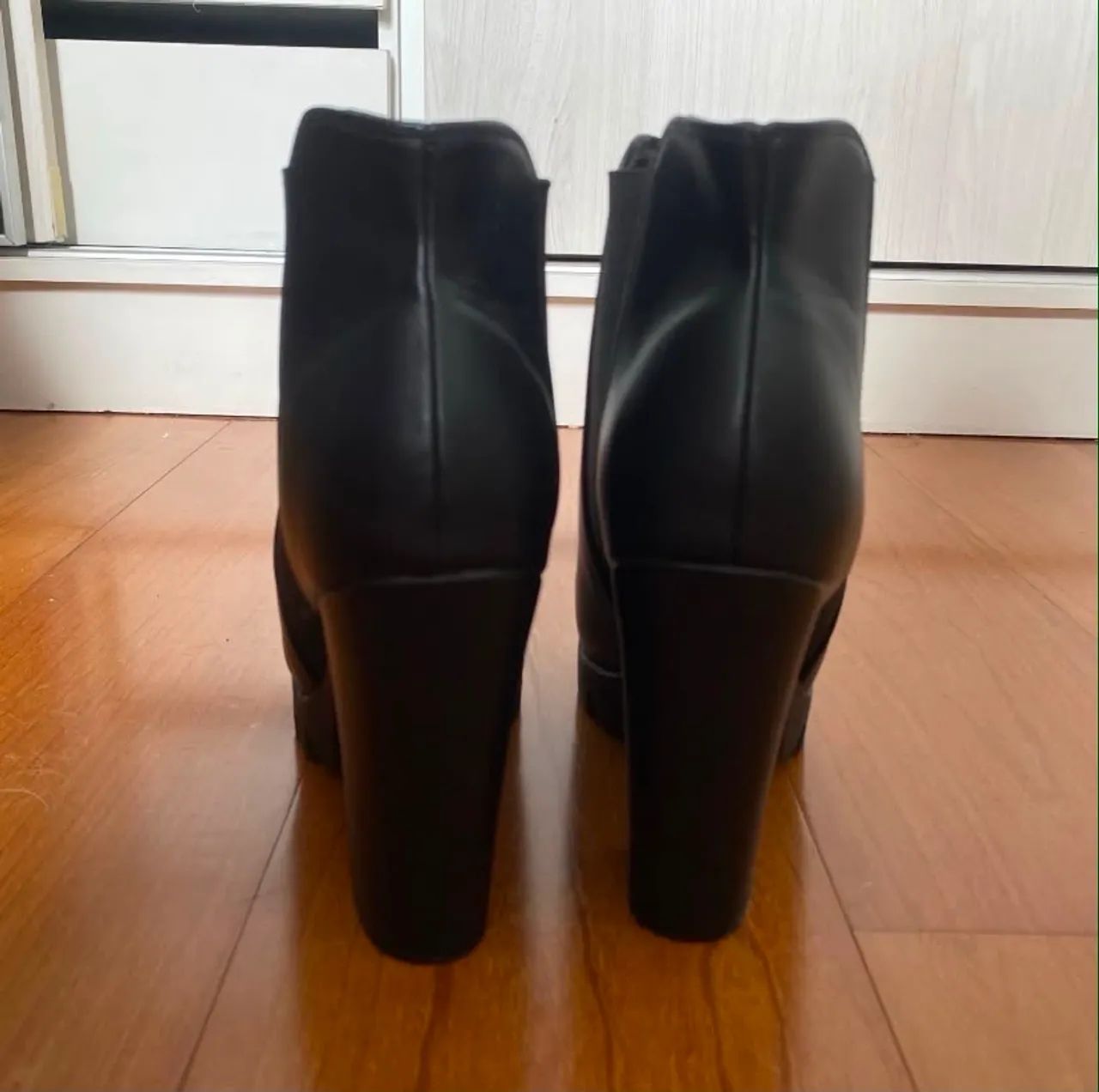 Bota com salto tratorada - Foto 2