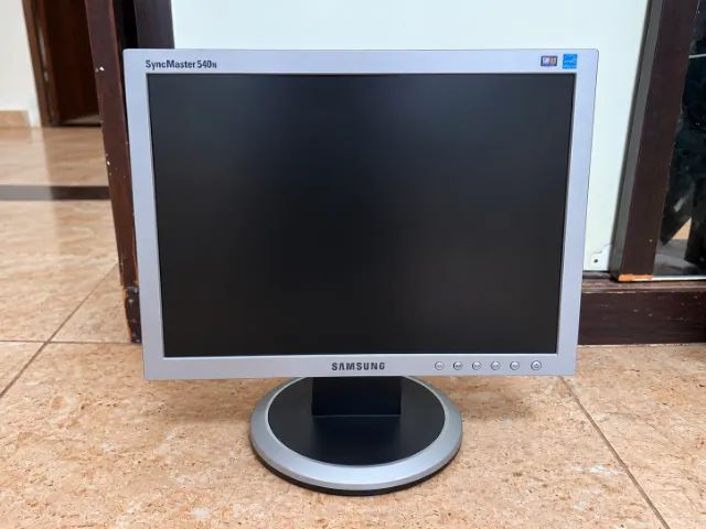 Monitor - Samsung SyncMaster 540N