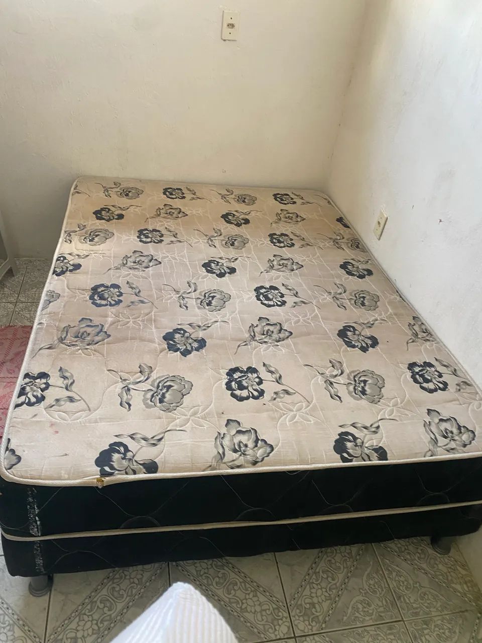 Vende-se cama de casal e guarda roupa usado.  - Foto 5