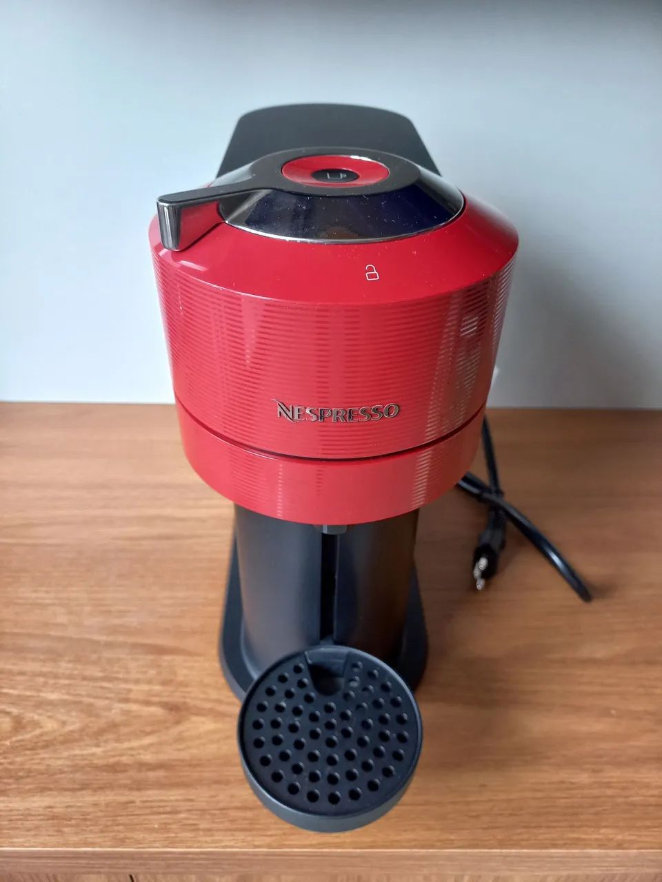 Cafeteira Nespresso Vertuo Next vermelho cereja 127V