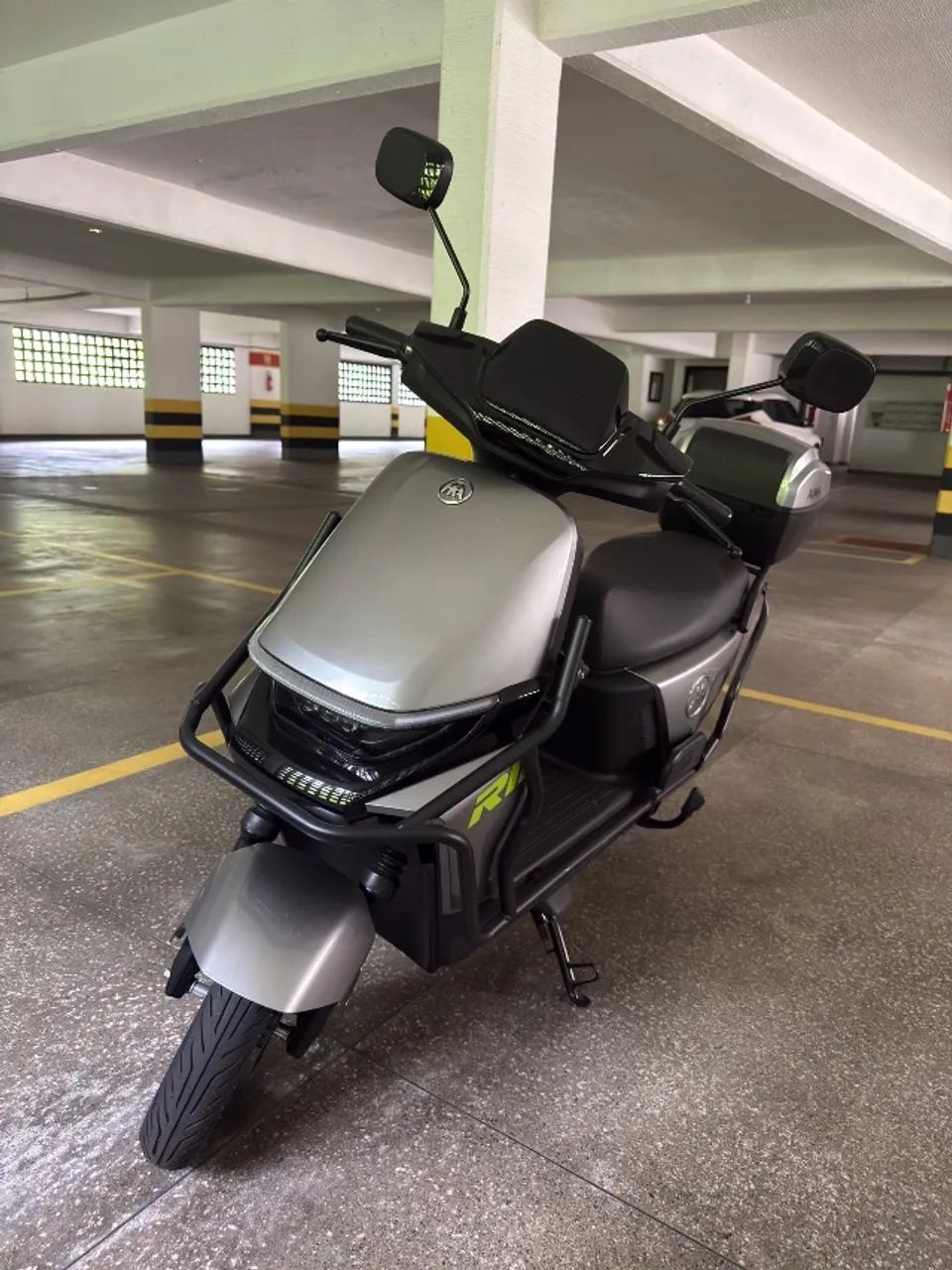 Scooter elétrica AIMA Liberty 