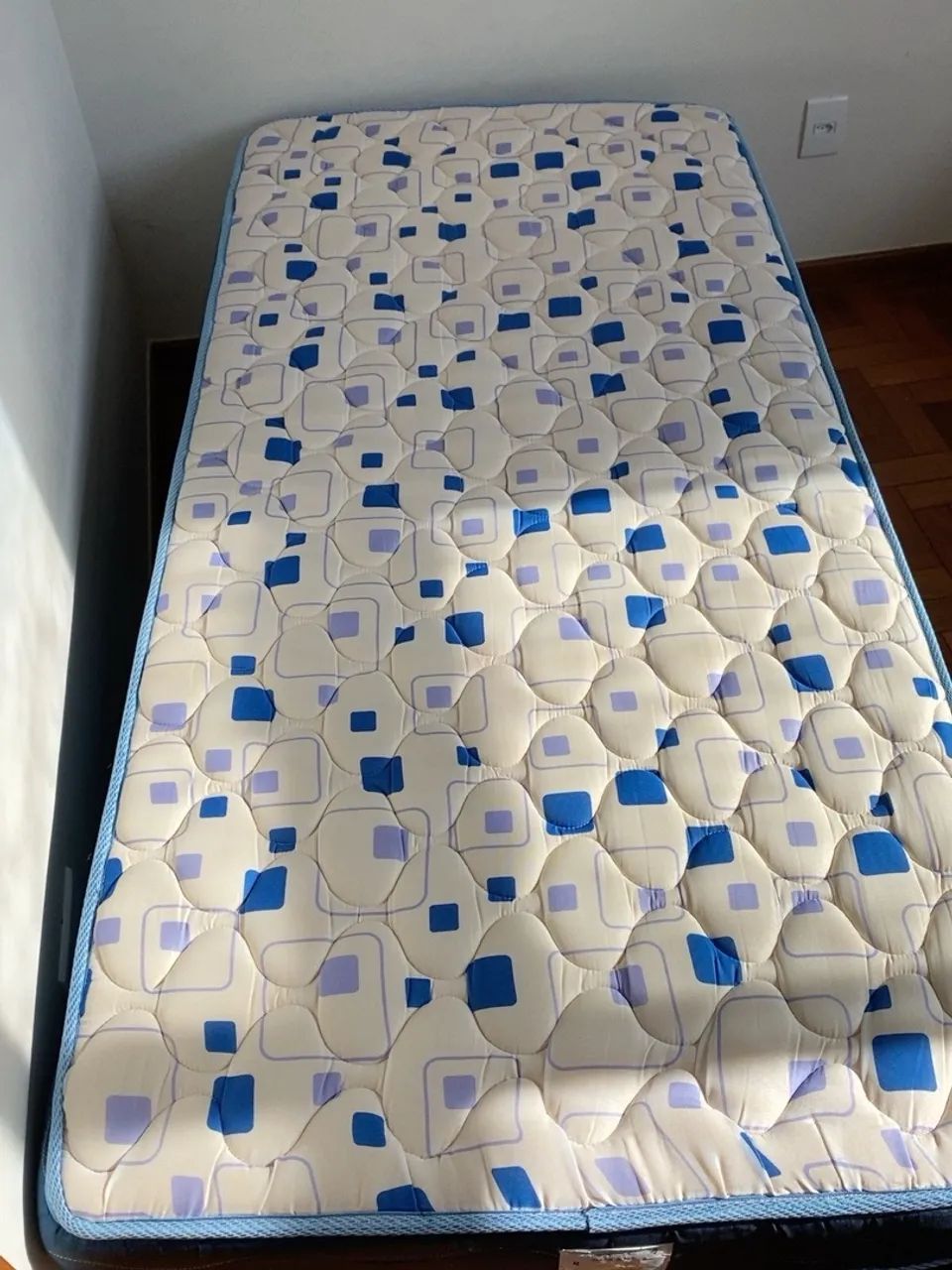 Cama solteiro colchão e box  - Foto 3