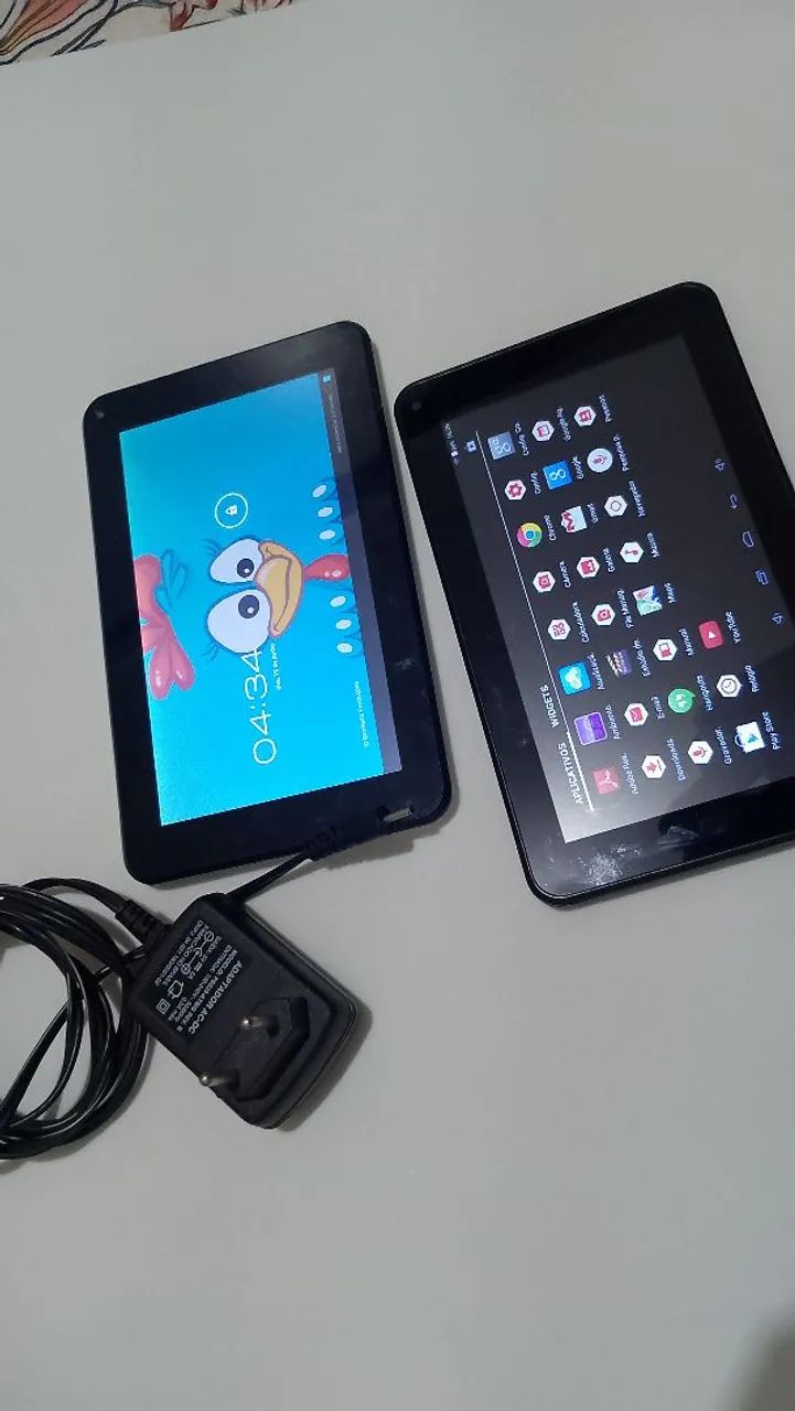 Dois tablet 1 galinha pintadinha e um M7 Multilaser 