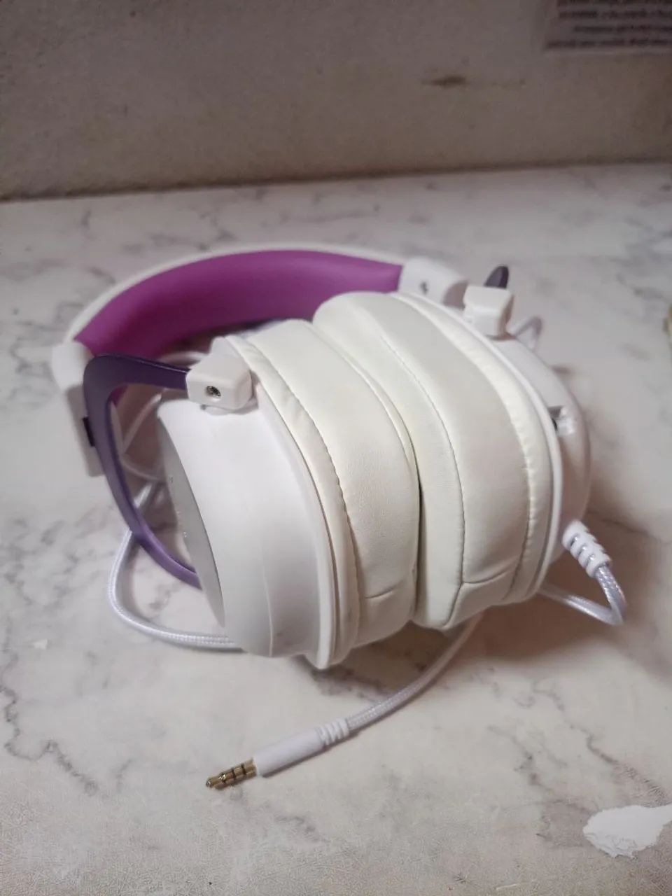 Headset Gamer Branco e Roxo