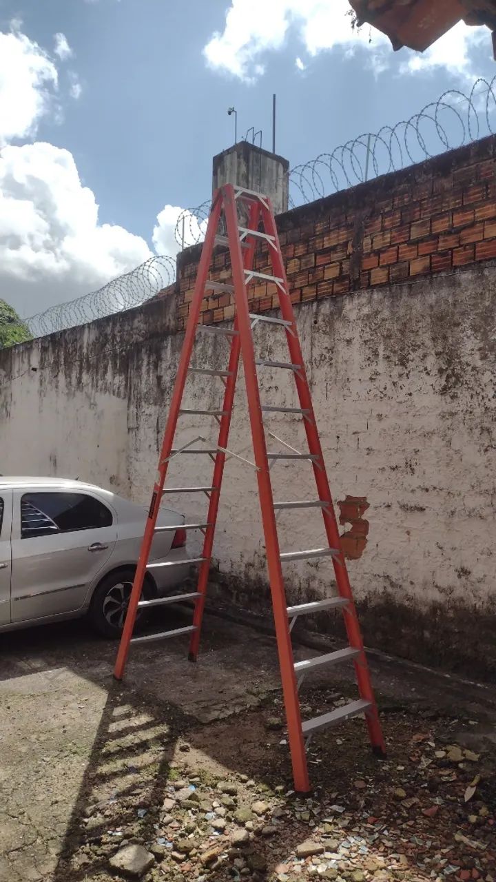 Escada de fibra tipo tesoura 3 metros