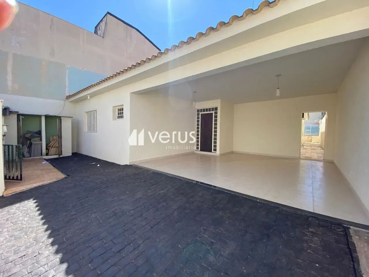 CASA NO BAIRRO SANTA MONICA