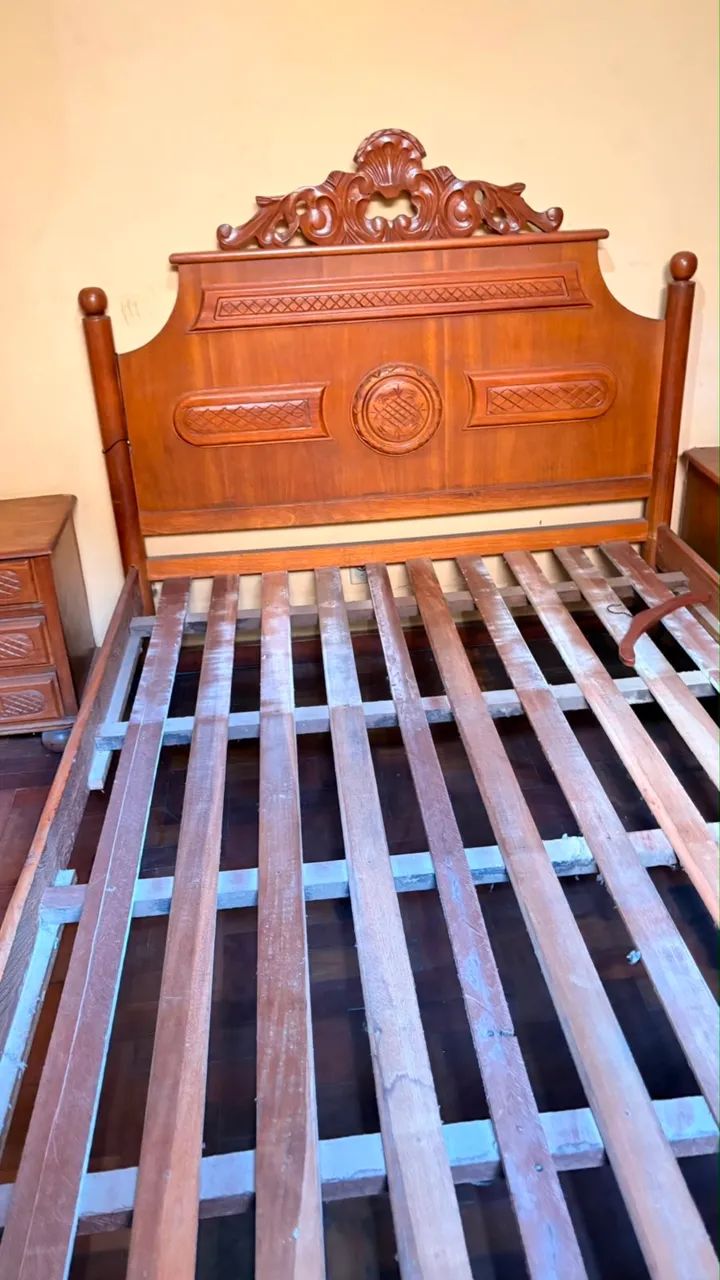 Cama com criados em laranjeira - Foto 5