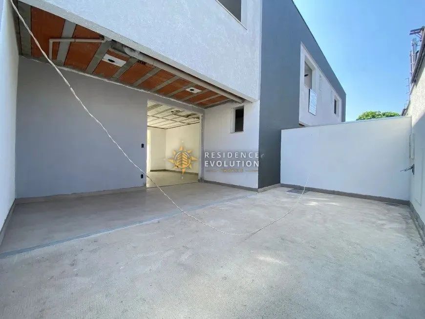 Casa com 3 Quartos e 2 banheiros à Venda - Foto 2