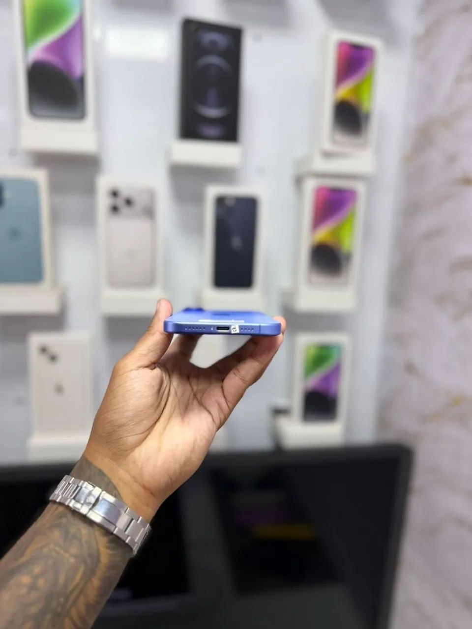 IPHONE 16 PLUS 128GB AZUL<br>R$ 4.250,00 - Foto 3