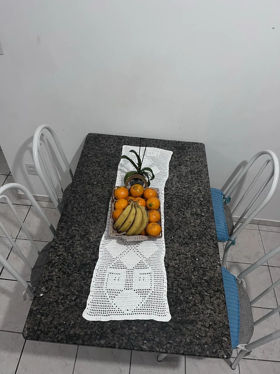 Mesa de Mármore + 4 cadeiras  - Foto 3