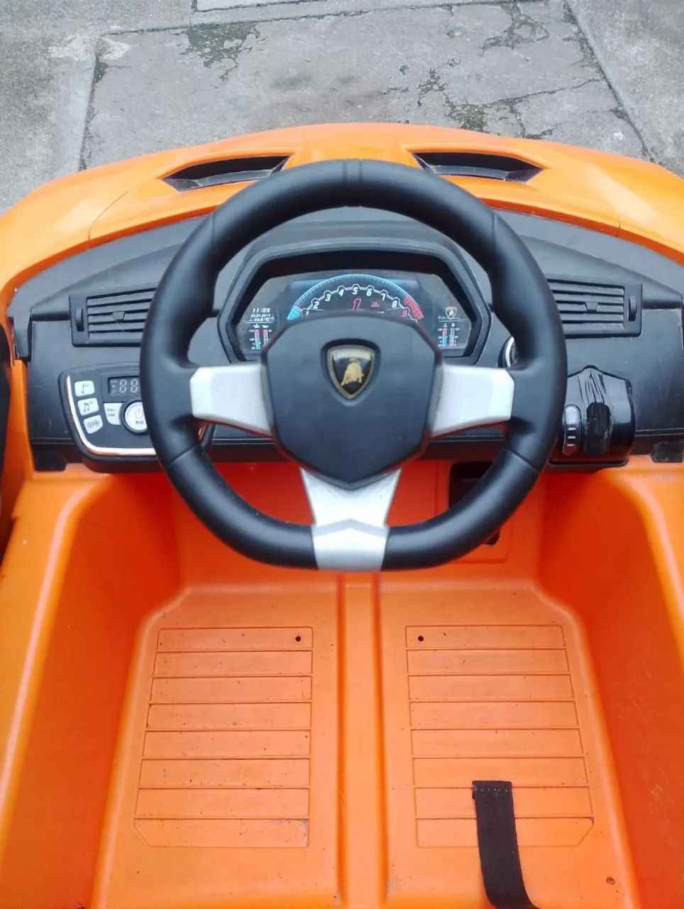 Carro elétrico infantil em perfeito estado semi novo - Foto 4
