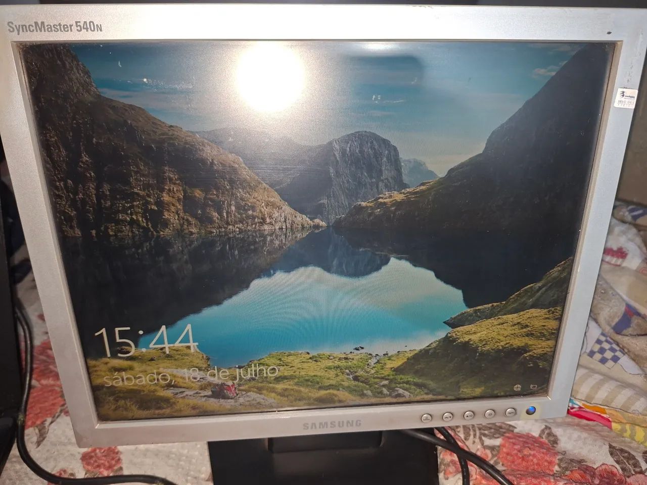 MONITOR SAMSUNG 15 polegadas,  sem detalhes,  vga, perfeito. Não vem com cabos - Foto 5