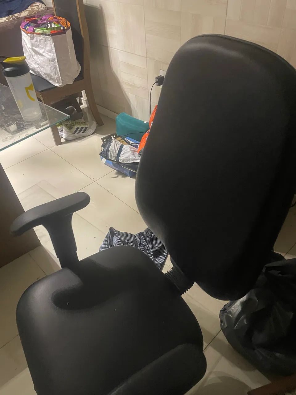 Vendo cadeira nova 