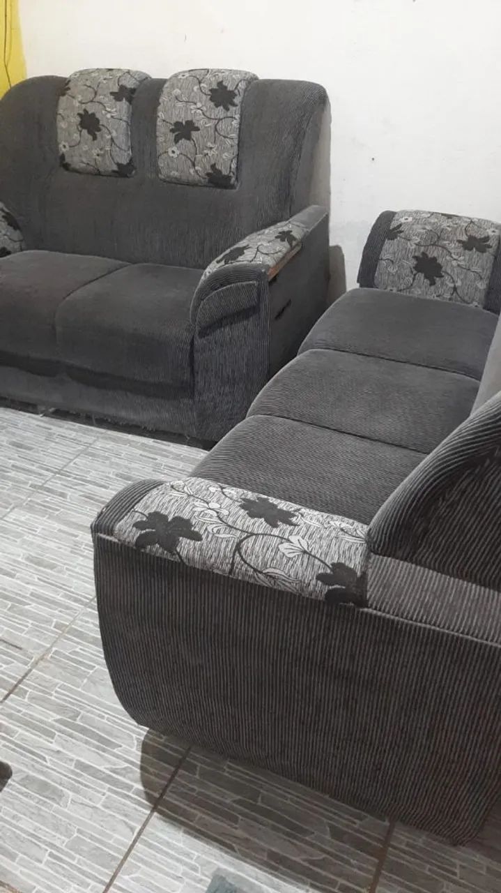 Conjunto de dois Sofás 