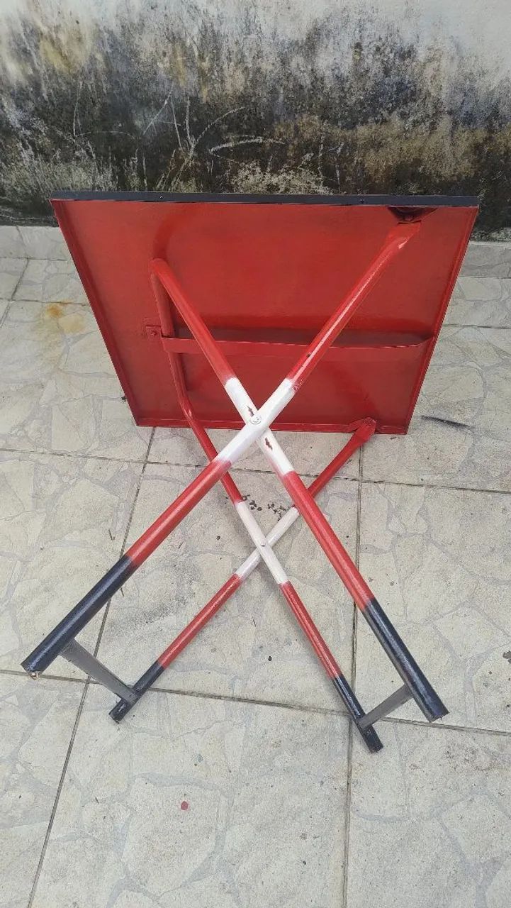 Mesa de bar de ferro.  - Foto 5