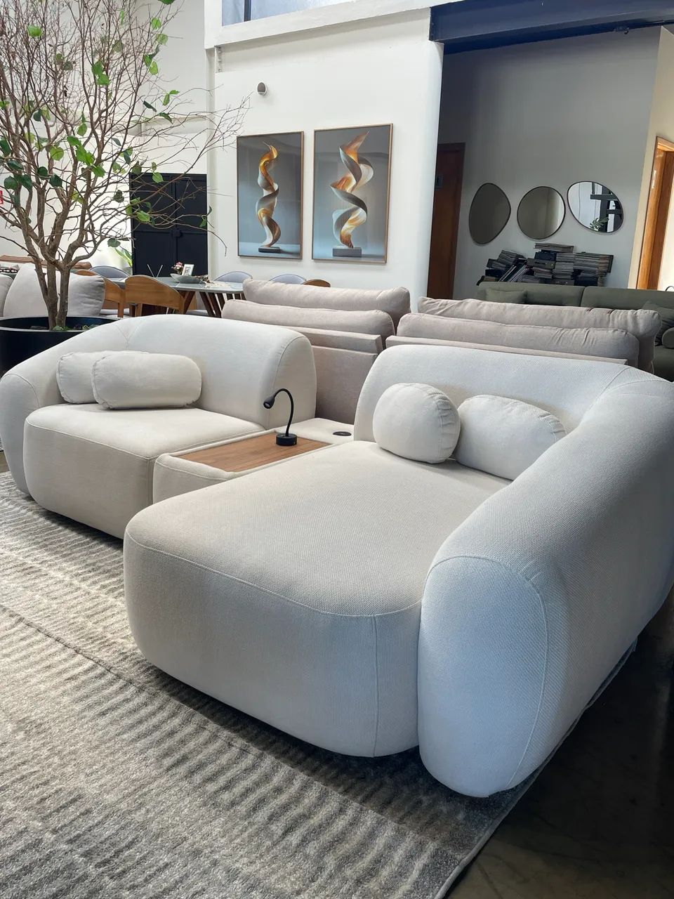 SOFÁ CHAISE BOUCLE 2.60m PEÇA ÚNICA NA PROMOÇÃO 