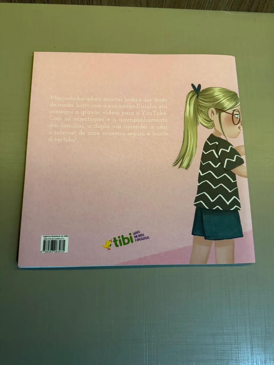 A mini Fashionistas - livro de Emília Nun?s - Foto 2