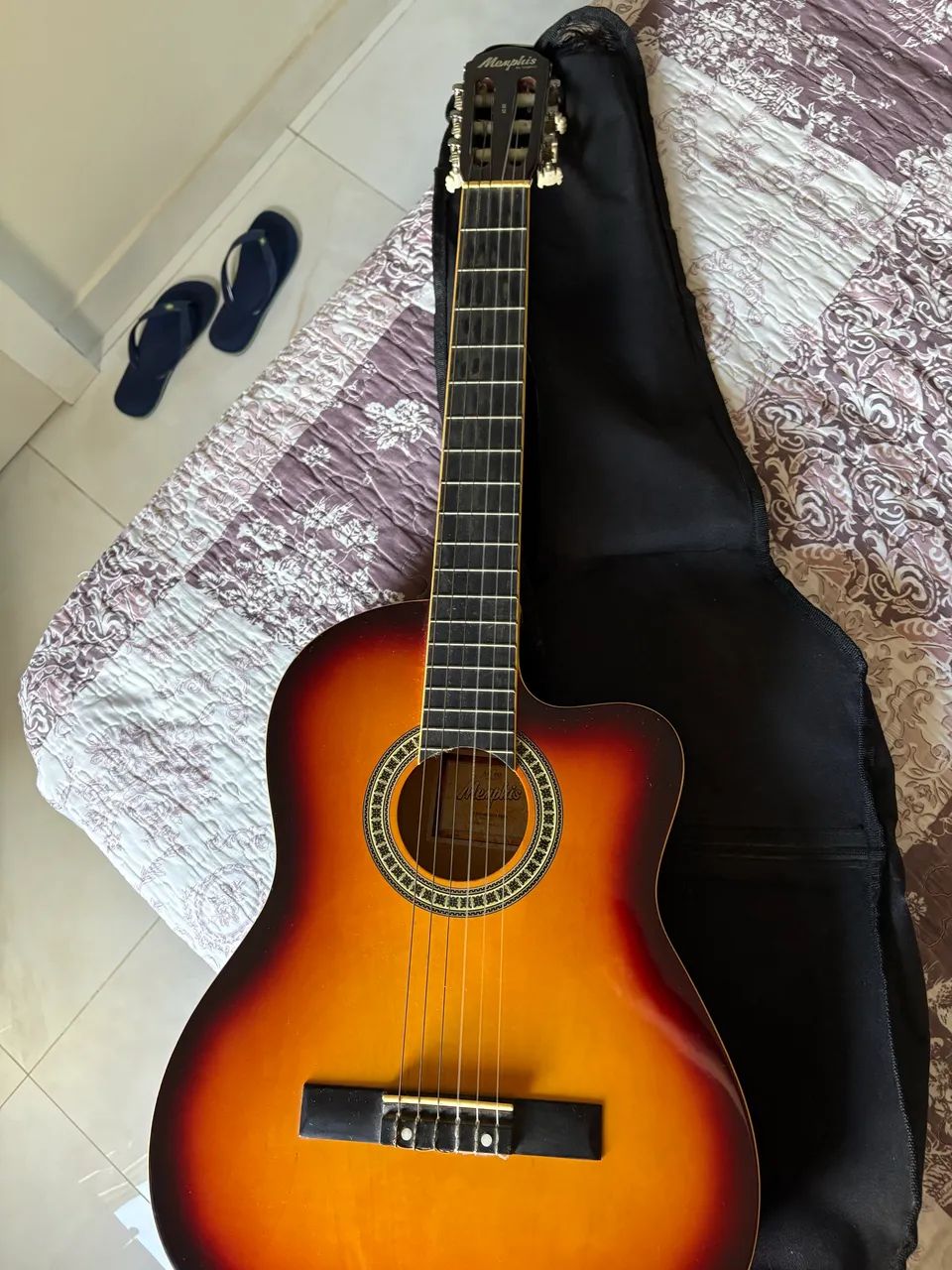 Vendo violão MEMPHIS - Foto 2