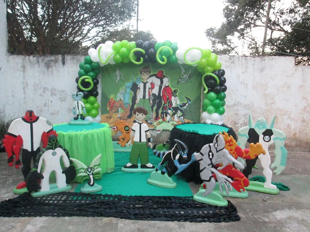Fundo de loja de festas - Foto 2