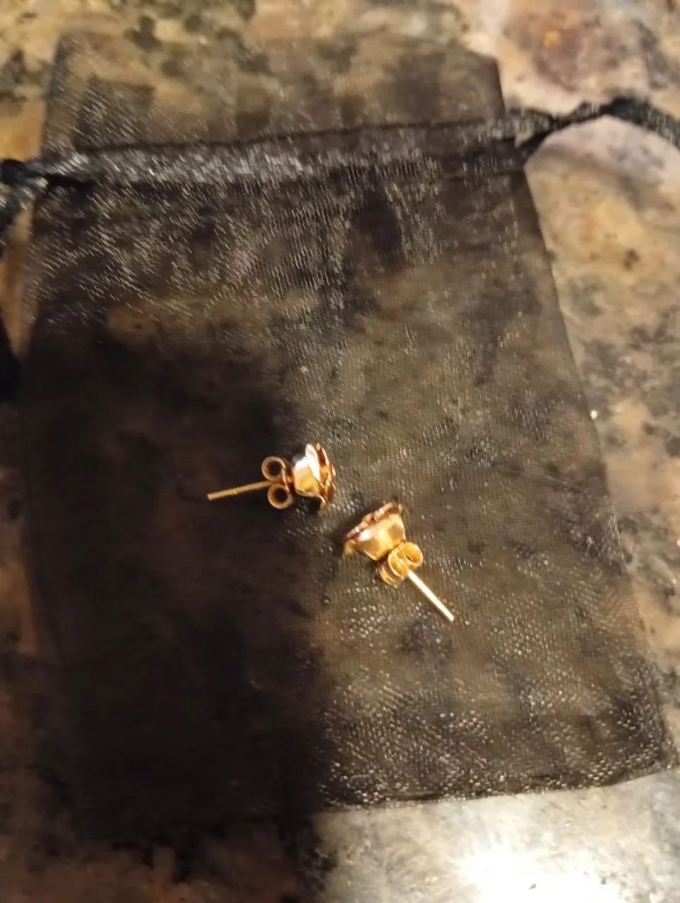 Brinco de Rosa em Ouro 18k. 2 gramas - Foto 3