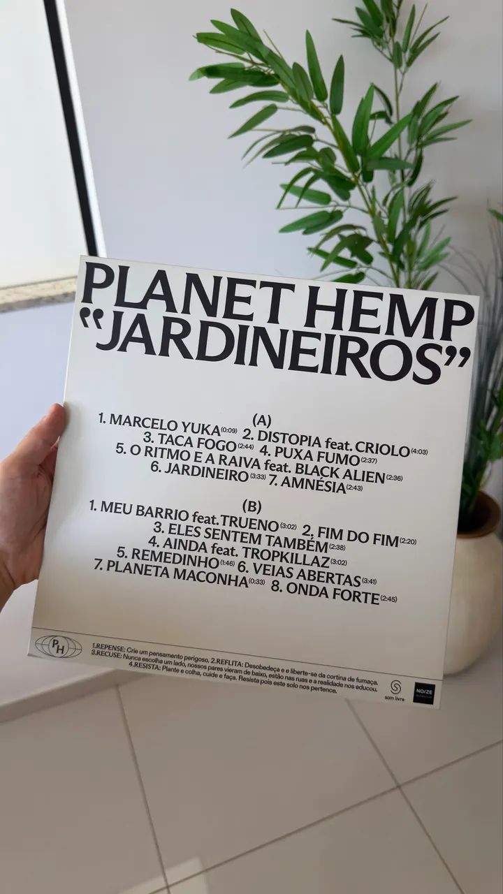Disco de vinil verde LP Planet Help - Jardineiros - Noize (2022) - Foto 2