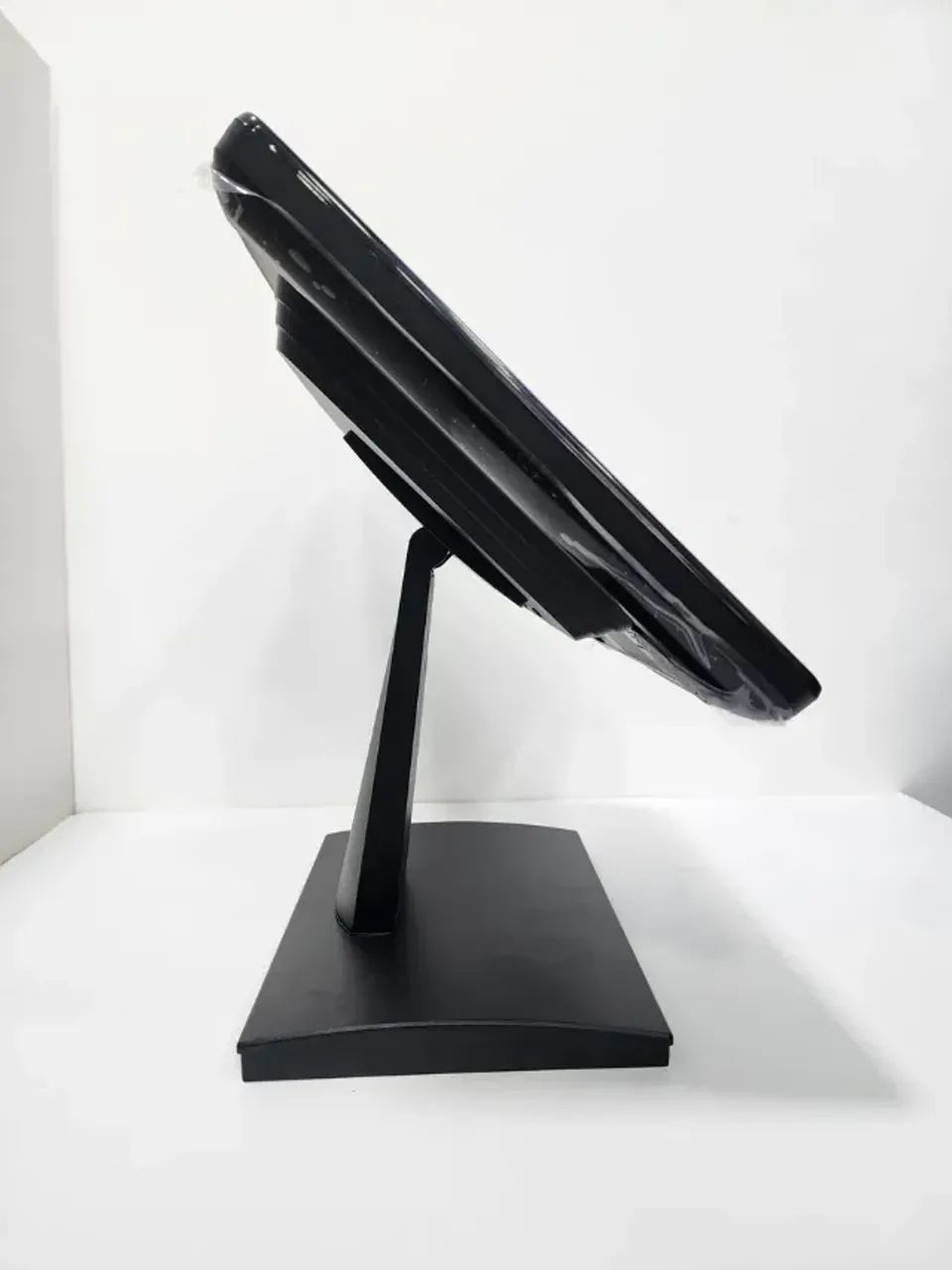 Monitor Lcd Touch Screen 15' 60 Hz Bivolt Preto 110v/220v  - Foto 4
