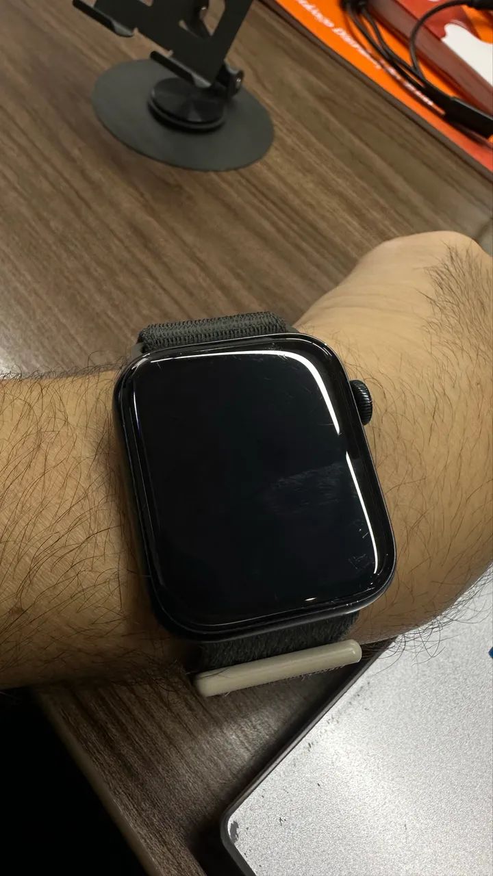 Apple Watch SE 2 - 44mm - Foto 2