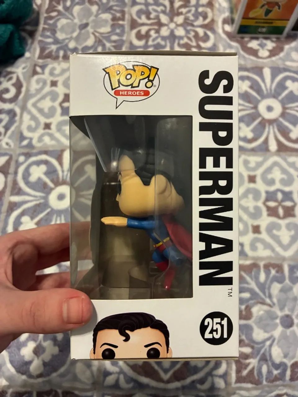Funko Pop! Superman #251 (Specialty Series) - DC - Foto 4