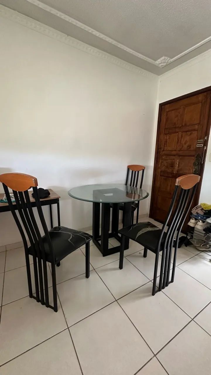 Mesa com cadeiras