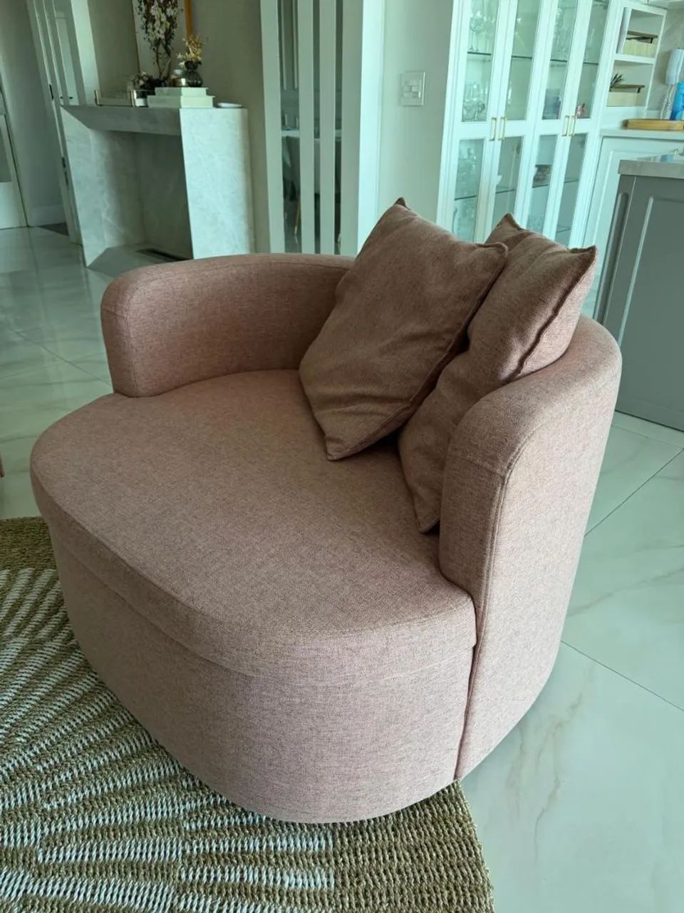 Par de Poltronas giratórias de alto padrão. Em perfeito estado.  - Foto 4