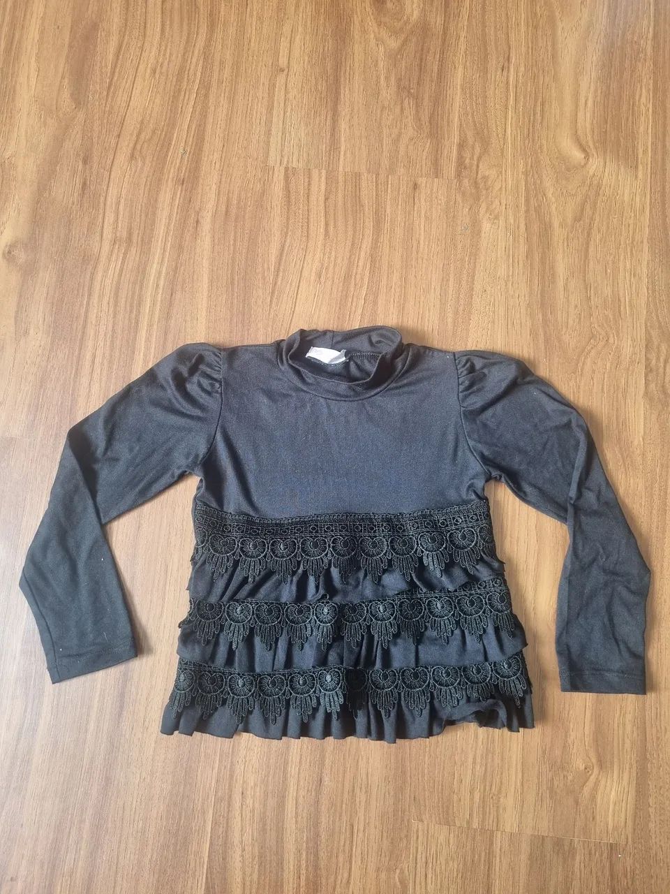Casaquinho Infantil Preto com babado