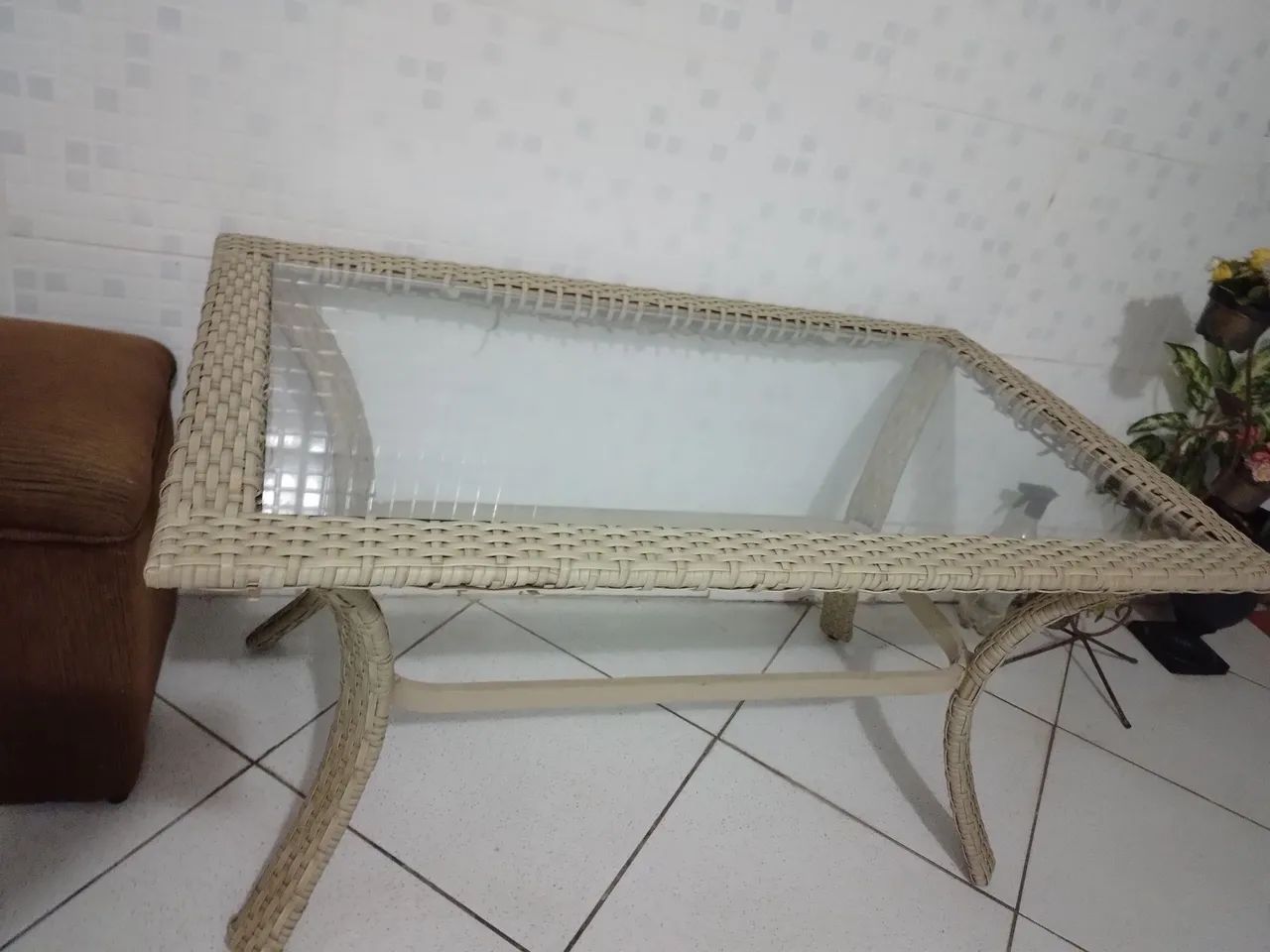 Mesa de centro com tampo de vidro64962149476099120