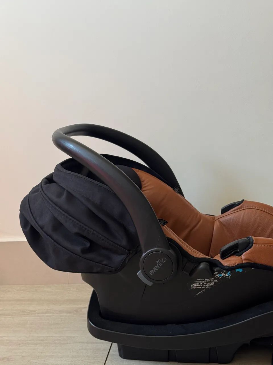 Bebê Conforto Evenflo + Base - Couro Personalizado - Foto 3