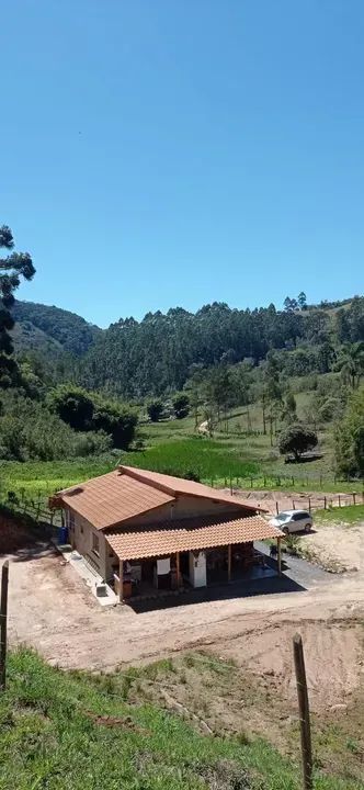Lugar dos Sonhos!! Belíssima chácara de 6.000m2 em Marmelopolis - MG