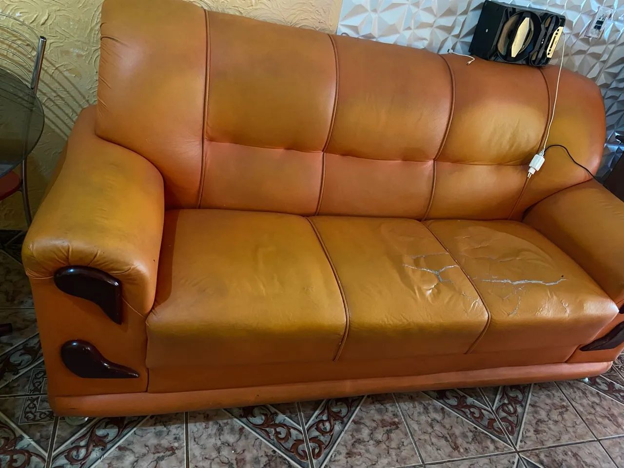Conjunto 2 e 3 lugares, caramelo, bem conservado. Retirada Santa Luzia. - Foto 2