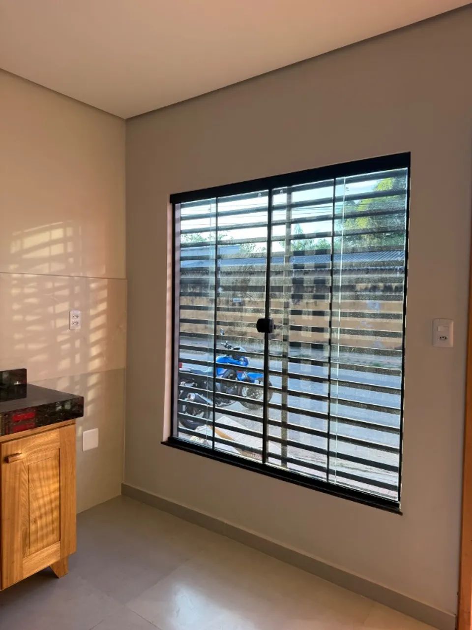 Sala comercial com recepção, banheiro e área de serviço. Disponível p alteração * - Foto 4