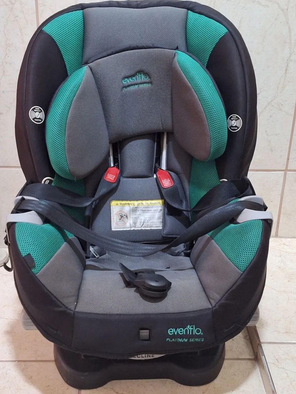 Cadeira infantil de carro Evenflo Platinum - Foto 2