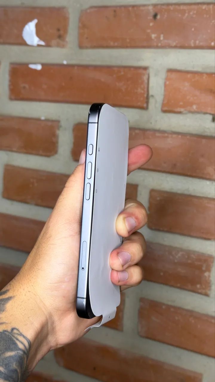 IPHONE 17 256GB - MUITO NOVO  - Foto 3
