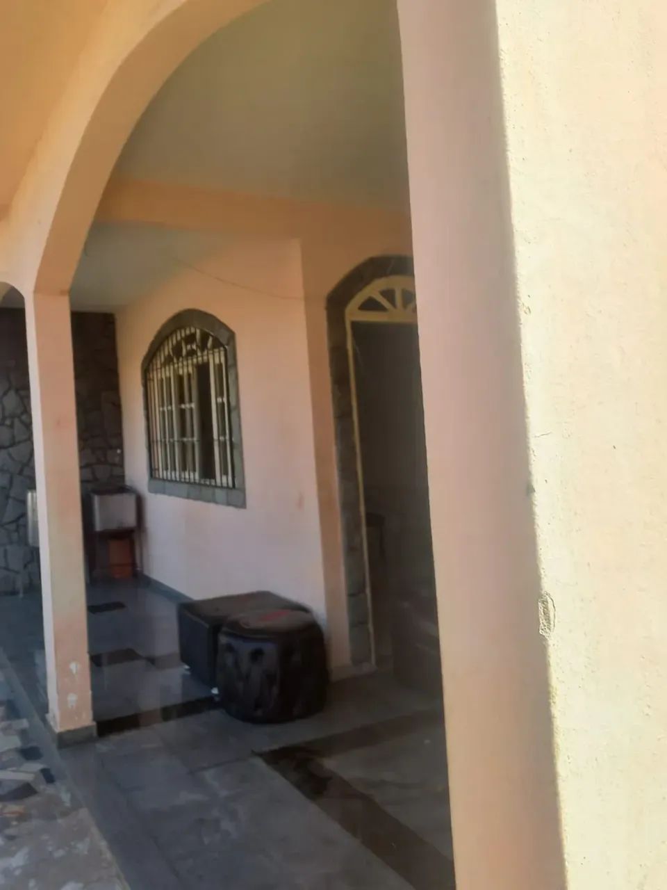 OPORTUNIDADE PARA MORAR EM UMA CASA MUITO BEM CONSTRUÍDA COM 4 SUÌTES - Foto 2