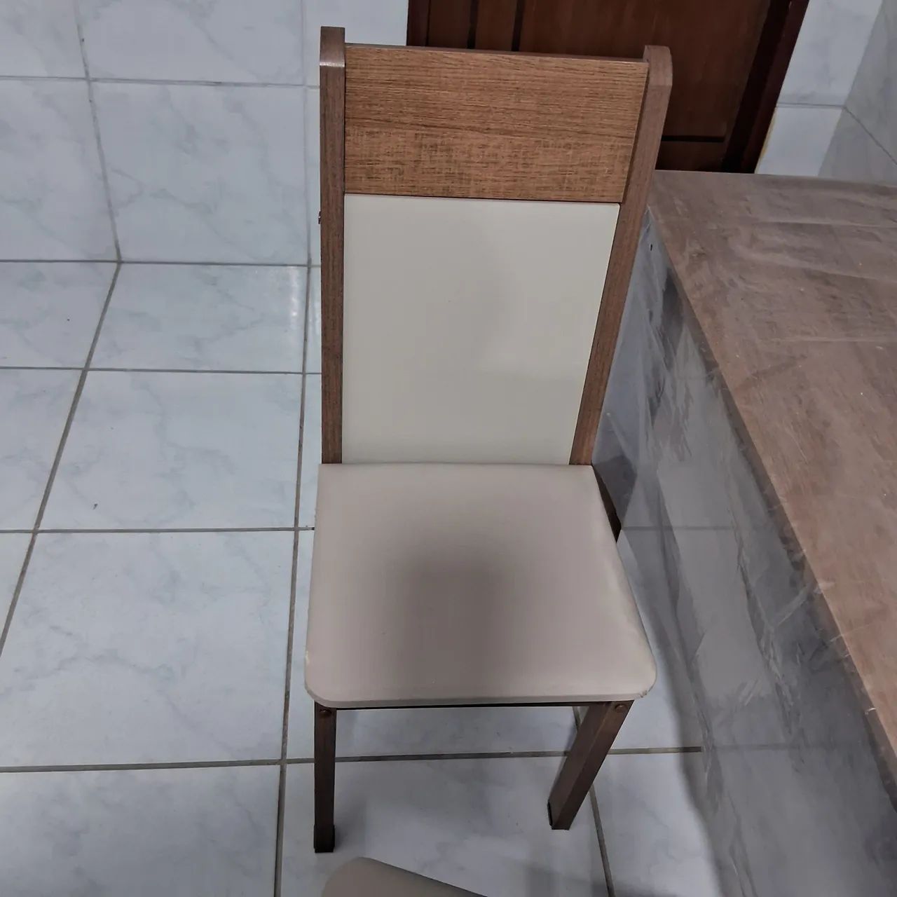 Mesa 4 cadeiras  - Foto 4