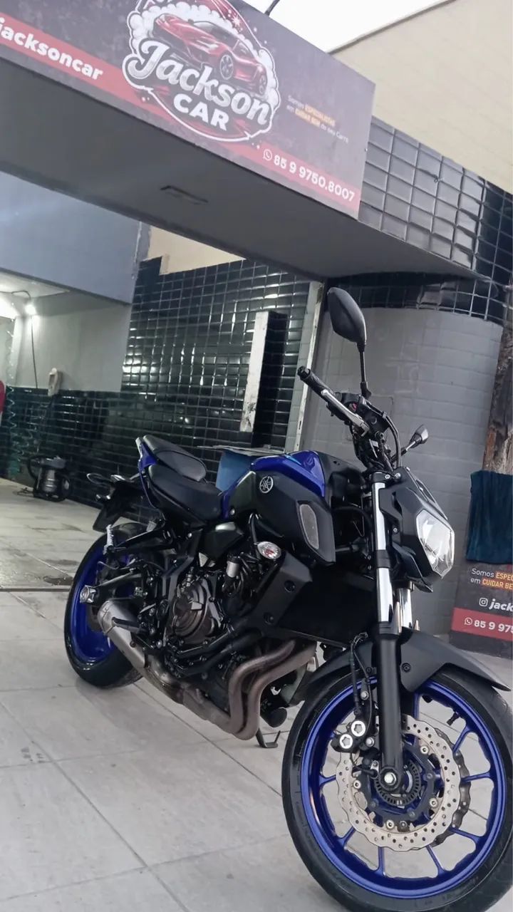 MT07 2024 azul