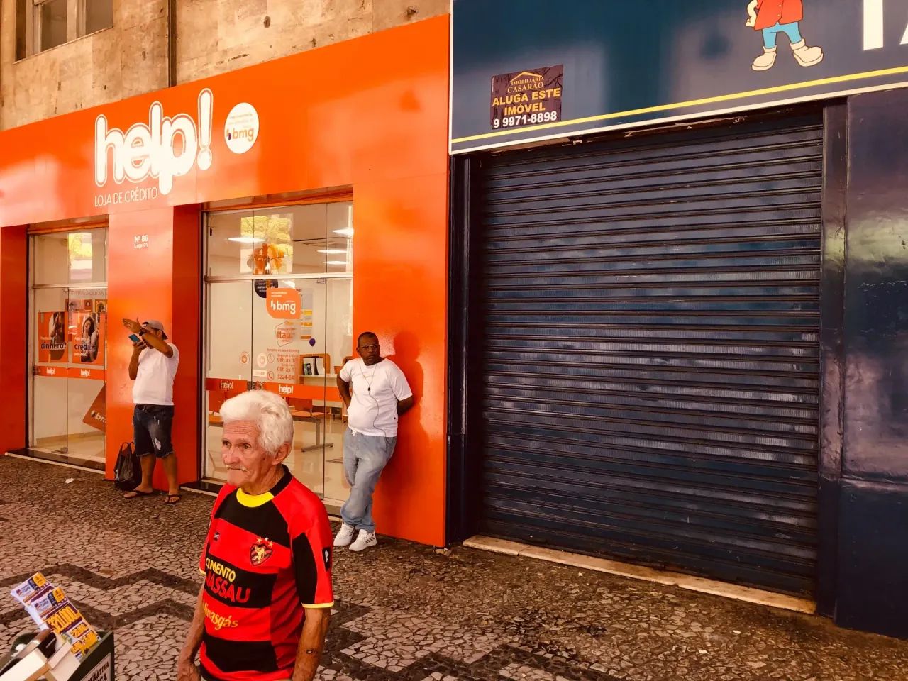 Alugamos excelente Loja na avenida Guararapes,86 edifício Santo Albino com 125 M2 Térreo e - Foto 4