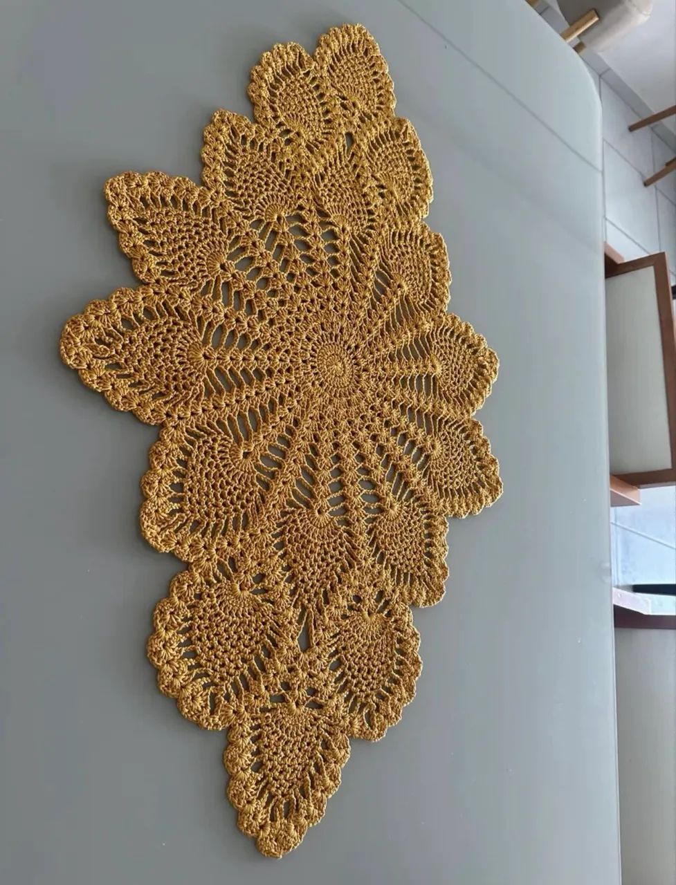 Trilho de mesa em crochê  - Foto 4