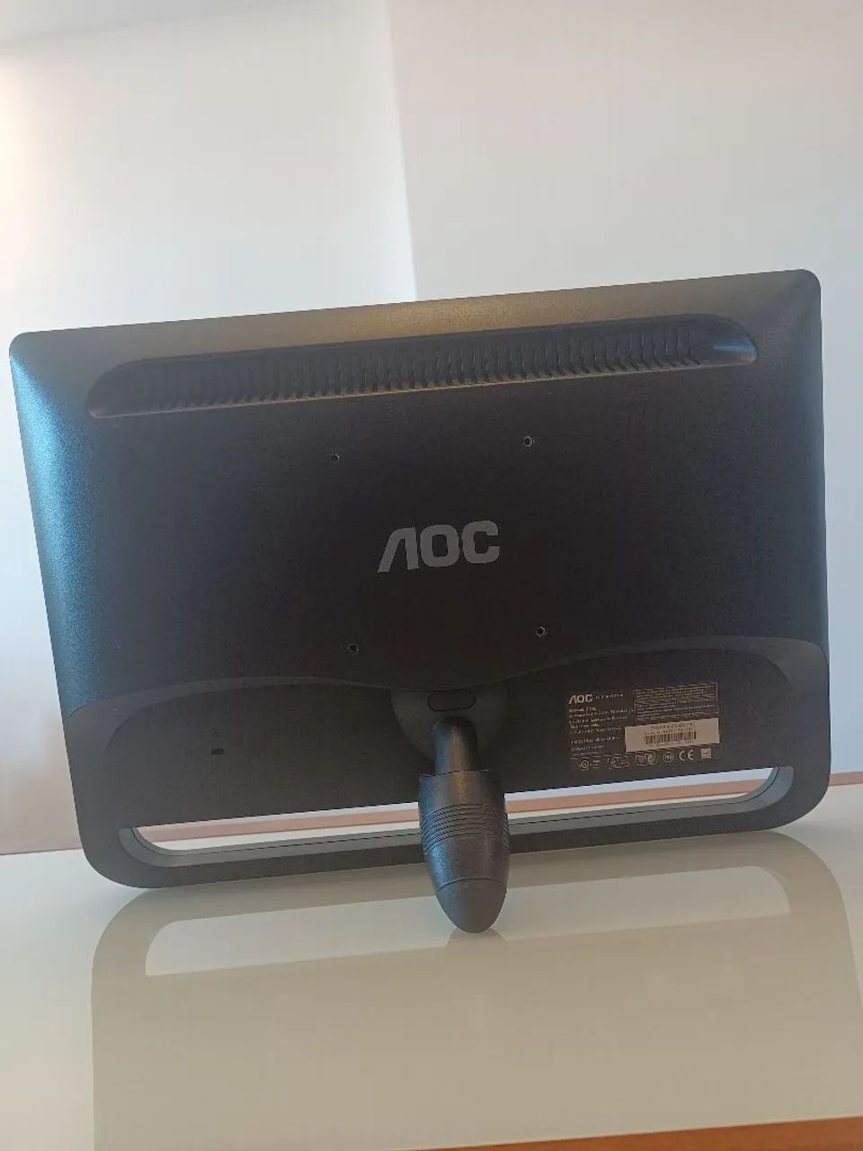 Monitor - AOC 18.5P - Foto 3