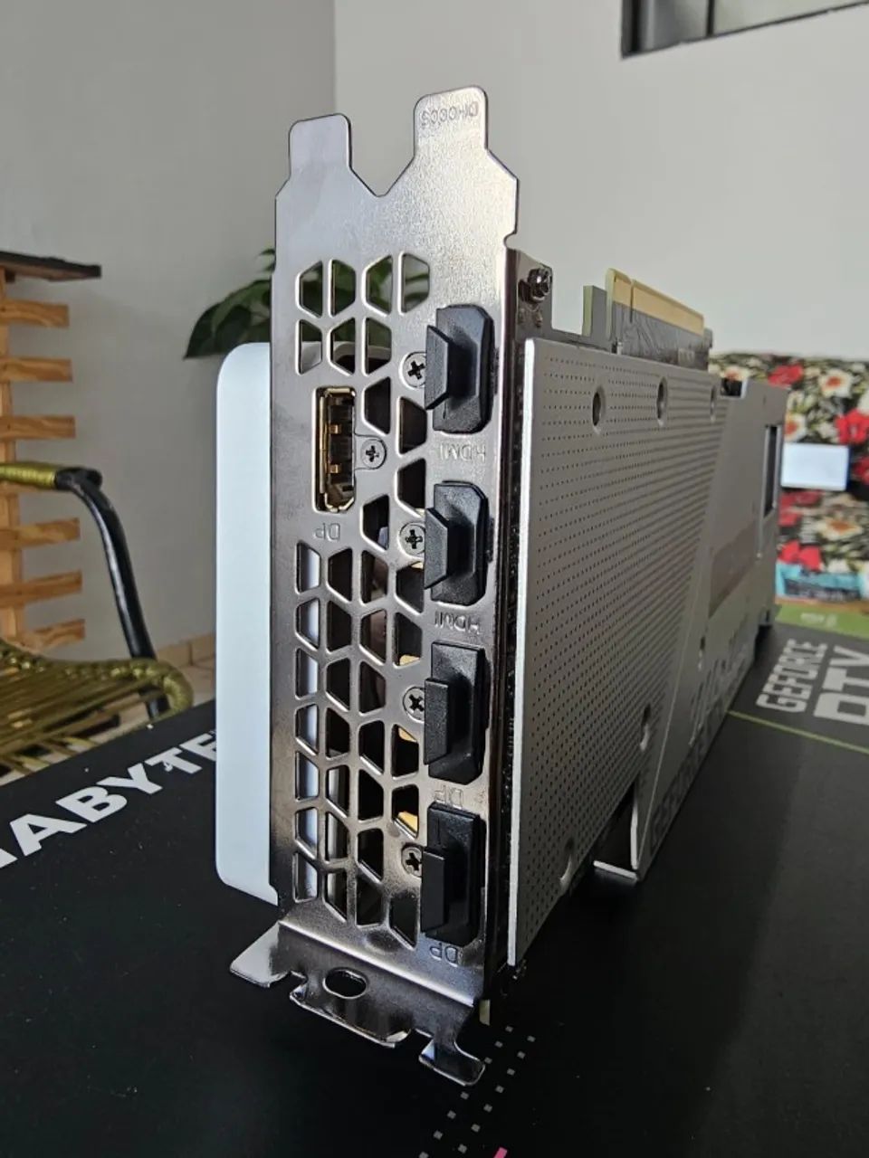 Placa de Vídeo NVIDIA Gigabyte Geforce RTX 3080 VISION OC 10GB GDDR6X DLSS Ray Tracing - Foto 4