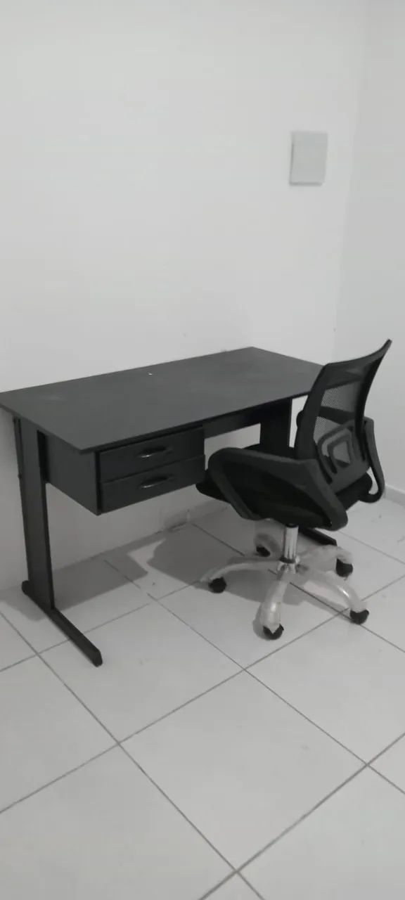 Mesa, cadeira e armário para escritório - Foto 2